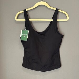 HALARA Classic Black Tank Top